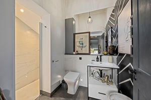 Bathroom- click for photo gallery